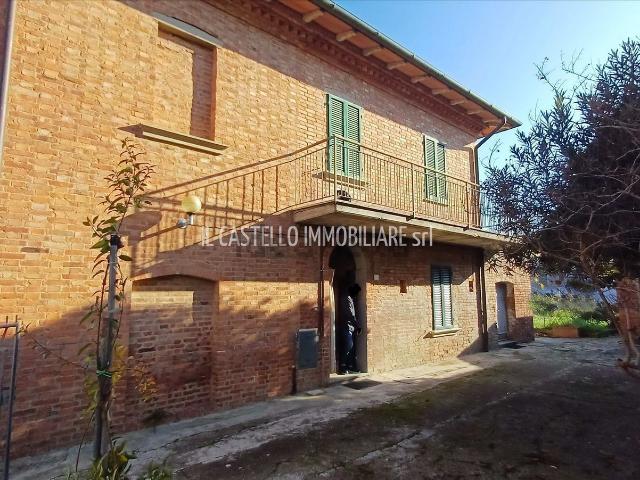 Villetta bifamiliare in vendita di 215 m² in Via Lago Trasimeno, 2