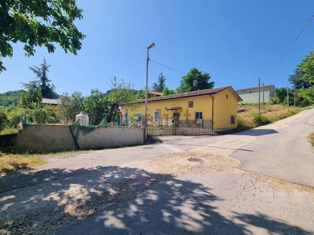 Villetta bifamiliare in vendita di 216 m² in Contrada San Vito