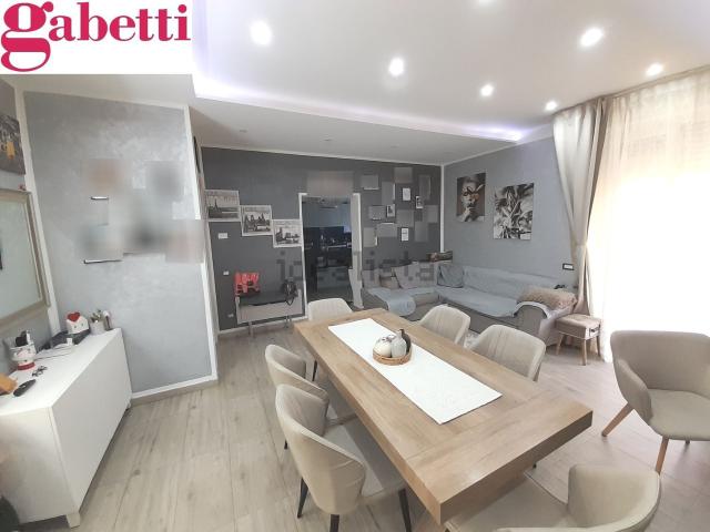 Villetta bifamiliare in vendita di 216 m² in Via Calatafimi