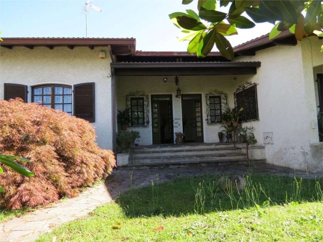 Villetta bifamiliare in vendita di 216 m² in Via Prada, 53