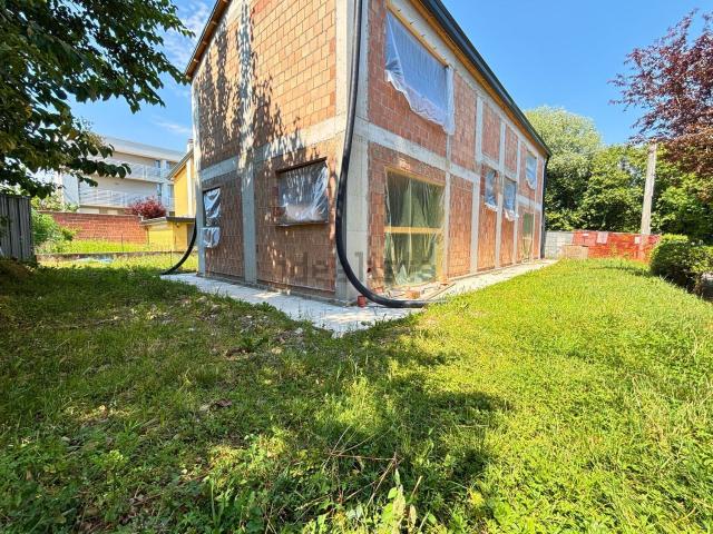 Villetta bifamiliare in vendita di 218 m² in Via Francesco Maria Preti