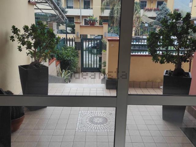 Villetta bifamiliare in vendita di 218 m² in Viale dello Sport