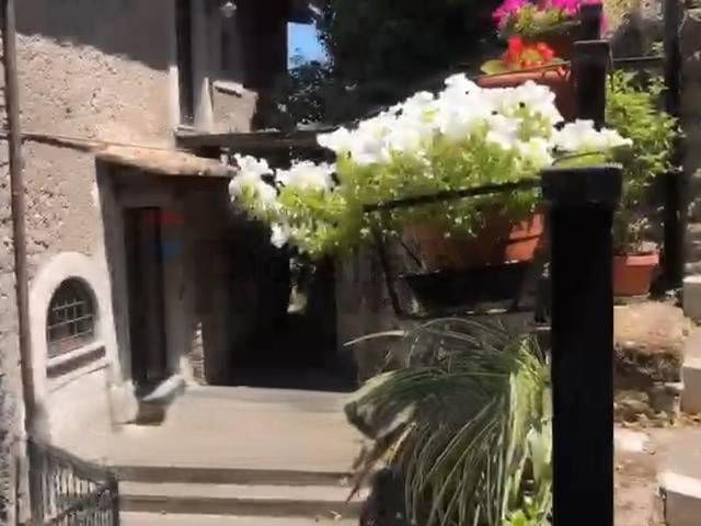 Villetta bifamiliare in vendita di 223 m² in Corso Giuseppe Garibaldi