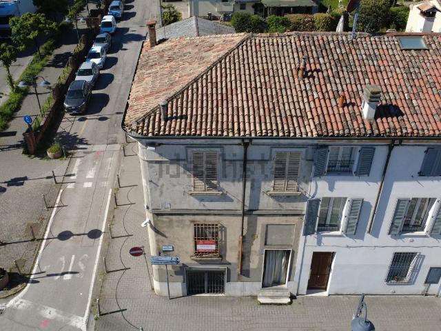 Villetta bifamiliare in vendita di 223 m² in Via Giacomo Matteotti, 60