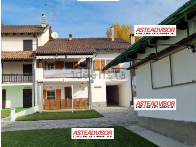 Villetta bifamiliare in vendita di 220 m² in Frazione Pironda, 13