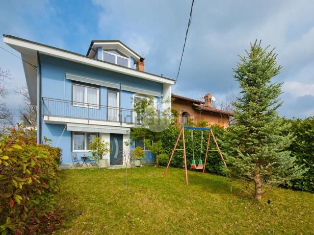 Villetta bifamiliare in vendita di 220 m² in Frazione S. Matteo, 27