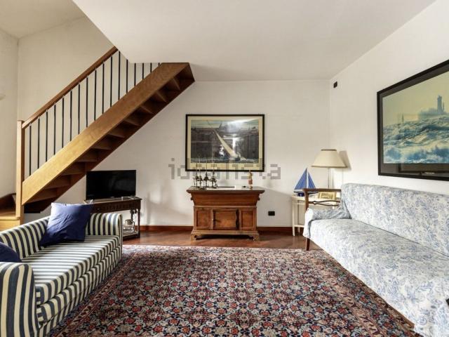 Villetta bifamiliare in vendita di 220 m² in Via XX Settembre, 175