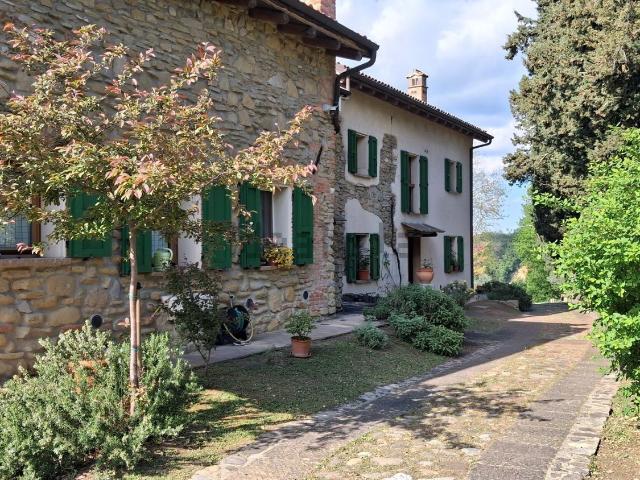 Villetta bifamiliare in vendita di 220 m² in Via Ancognano