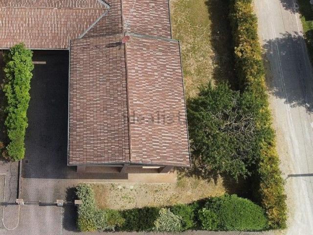 Villetta bifamiliare in vendita di 220 m² in Via Carbonieri