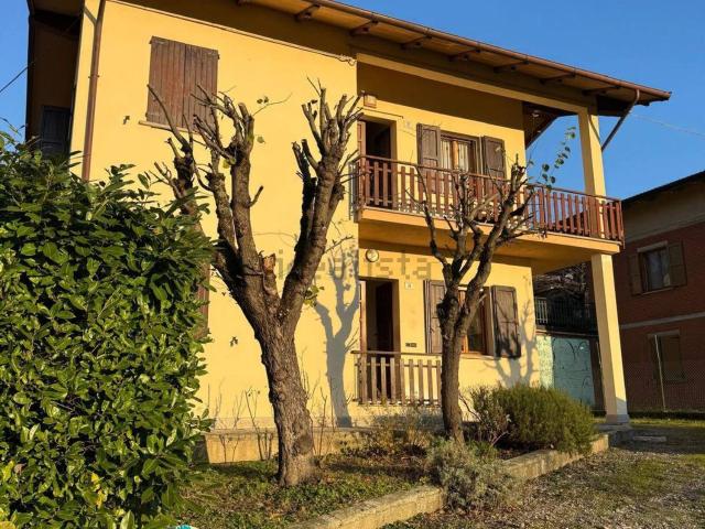 Villetta bifamiliare in vendita di 220 m² in Via Monte Pizzicano