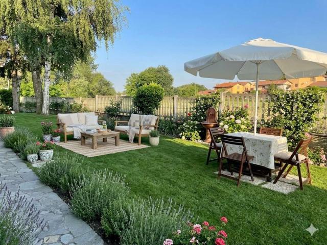 Villetta bifamiliare in vendita di 220 m² in Via Pinerolo
