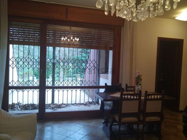 Villetta bifamiliare in vendita di 220 m² in Via Picchio