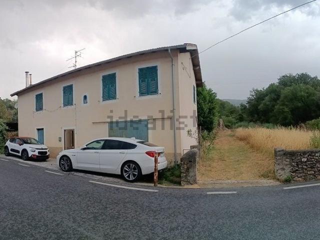 Villetta bifamiliare in vendita di 220 m² in Via provinciale