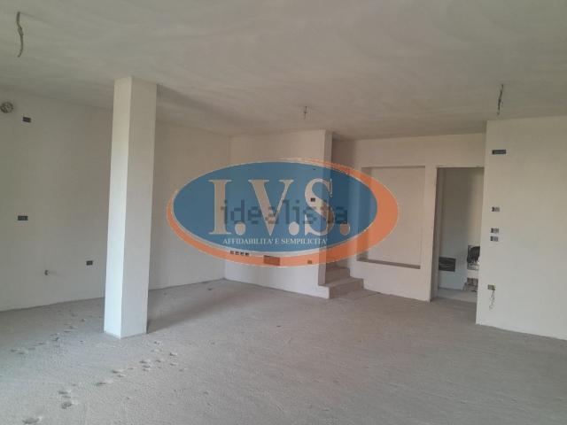 Villetta bifamiliare in vendita di 220 m² in Via Roma, 4