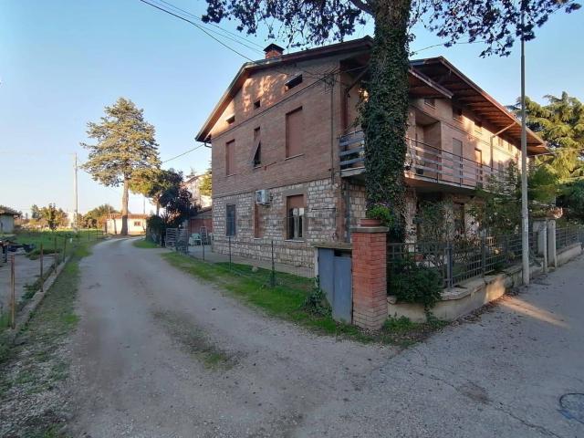 Villetta bifamiliare in vendita di 220 m² in Via Salvador Allende, 6