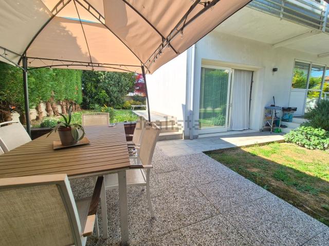 Villetta bifamiliare in vendita di 220 m² in Viale della Liberazione