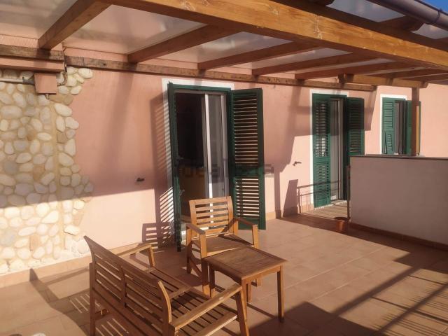 Villetta bifamiliare in vendita di 220 m²