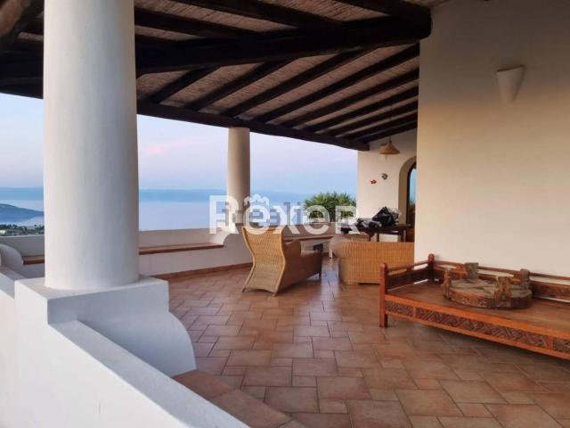 Villetta bifamiliare in vendita di 220 m²