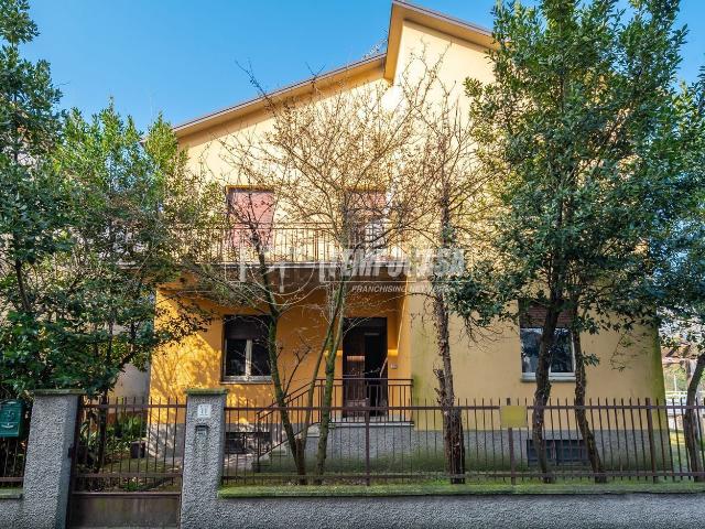 Villetta bifamiliare in vendita di 220 m²