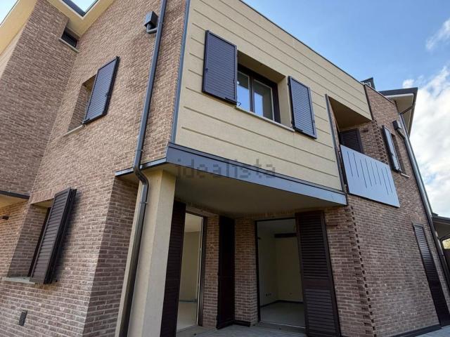 Villetta bifamiliare in vendita di 220 m²