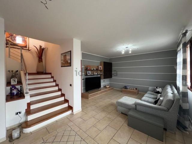 Villetta bifamiliare in vendita di 220 m²