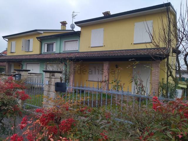 Villetta bifamiliare in vendita di 222 m² in Via Alessandro Mina, 40