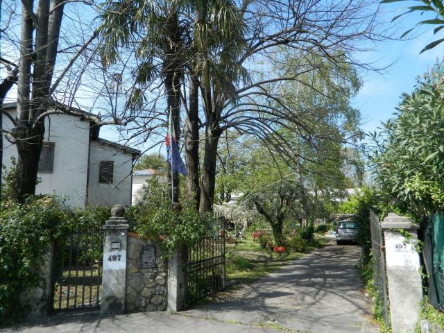 Villetta bifamiliare in vendita di 227 m² in Via delle Ville Iª, 497