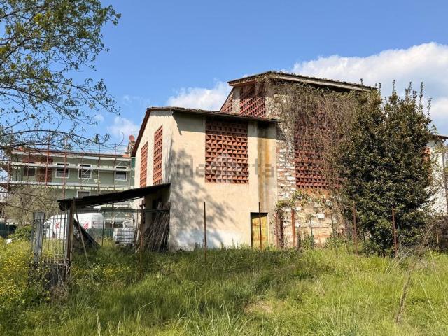 Villetta bifamiliare in vendita di 224 m² in Via Vecchia II