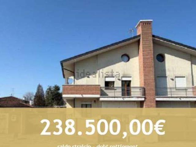 Villetta bifamiliare in vendita di 225 m² in Via Cappello