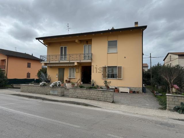 Villetta bifamiliare in vendita di 225 m² in Via San Bartolo