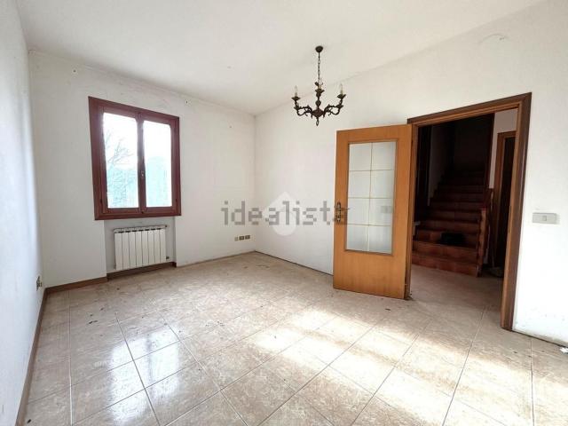 Villetta bifamiliare in vendita di 226 m² in Via Sant&apos Ambrogio, 2