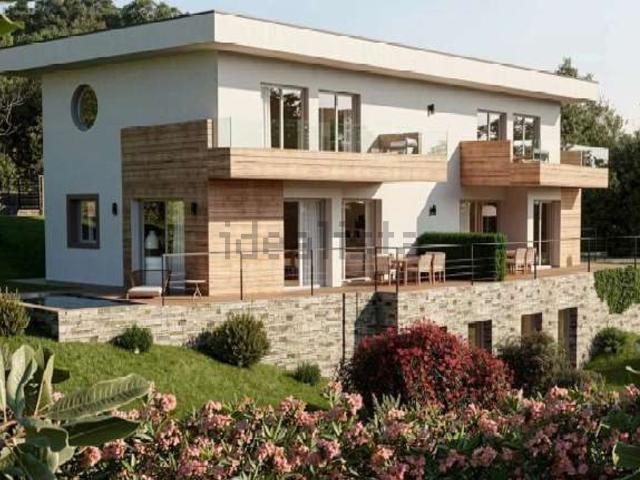 Villetta bifamiliare in vendita di 226 m²
