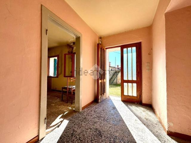 Villetta bifamiliare in vendita di 228 m² in Via Santa Lucia, 11