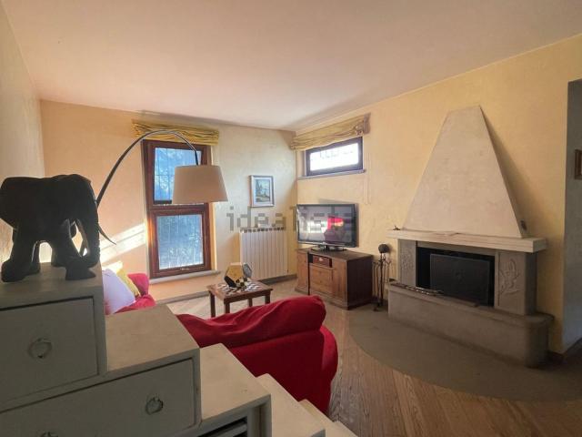 Villetta bifamiliare in vendita di 230 m² in Piazza Ubaldino Peruzzi