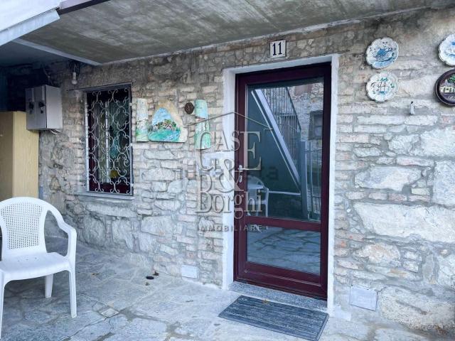 Villetta bifamiliare in vendita di 230 m² in Strada Senza Nome, 1