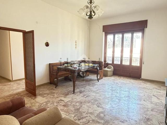 Villetta bifamiliare in vendita di 230 m² in Via XVIII Novembre, 9