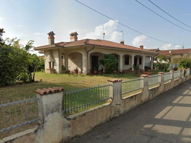 Villetta bifamiliare in vendita di 230 m² in Via Don E. Tazzoli, 21
