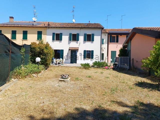 Villetta bifamiliare in vendita di 230 m² in Via Ponte Pietra