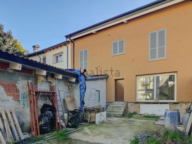 Villetta bifamiliare in vendita di 230 m² in Via Rinarolo, 27