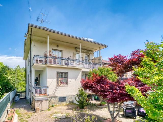 Villetta bifamiliare in vendita di 230 m² in Via Rosta, 27