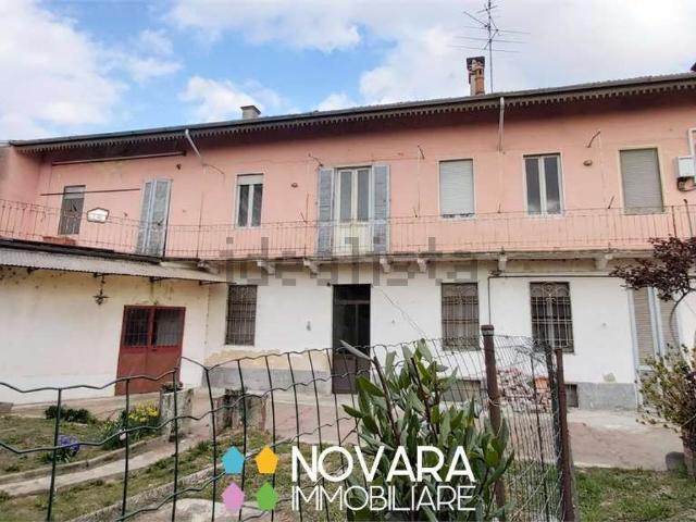 Villetta bifamiliare in vendita di 230 m² in Viale Rimembranza, 24