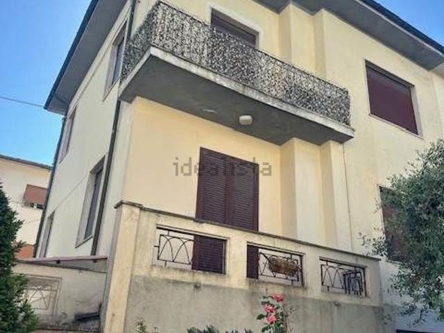 Villetta bifamiliare in vendita di 230 m²