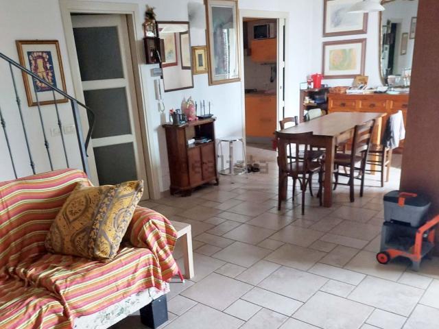 Villetta bifamiliare in vendita di 230 m²