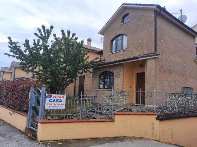 Villetta bifamiliare in vendita di 230 m²