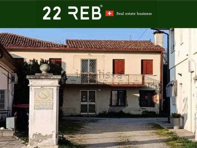 Villetta bifamiliare in vendita di 231 m² in Via Roma