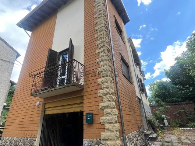 Villetta bifamiliare in vendita di 232 m²