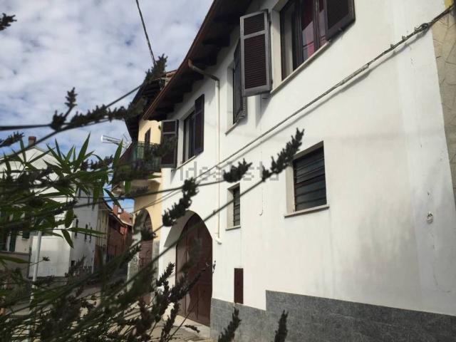 Villetta bifamiliare in vendita di 237 m² in Via Guglielmo Marconi, 96