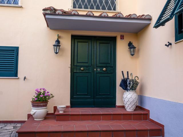 Villetta bifamiliare in vendita di 234 m² in Via Isonzo