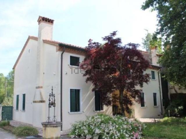 Villetta bifamiliare in vendita di 235 m² in Via Riviera, 27