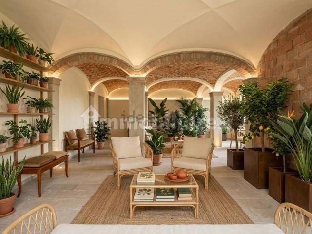 Villetta bifamiliare in vendita di 235 m² in Via Serafino Gasiani